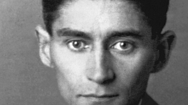 Franz Kafka byl vegetarián, miloval čočku nakyselo a zelenou špaldu. Každé sousto dvaatřicetkrát žvýkal a zemřel hlady