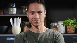 Šéfkuchař Khanh Ta vás naučí všechny asijské pecky: Snadno tak zvládnete domácí kimchi i legendární smažené závitky