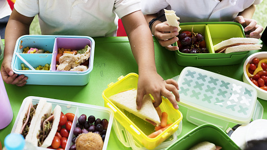 Zdravé svačiny do dětské skupiny: Přibalte dětem špenátovou palačinku, zeleninový muffin nebo dýňový koláč