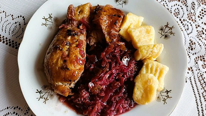 Nejlepší kuře à la kachna, které jste jedli: Postup je snadný a chuť jedinečná. Jinou drůbež už doma péct nebudete