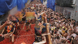 Rajčatová bitva či lyžování na melounech: Poznejte nejšílenější festivaly jídla na světě!