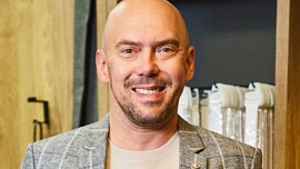 Láďa Hruška připravuje „bramborový“ salát bez brambor: Letos se navíc inspiruje receptem Karla Gotta