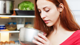 Jak dlouho skladovat jídlo v lednici? Čistý vývar může za určitých podmínek vydržet týdny, nejchoulostivější je mleté maso