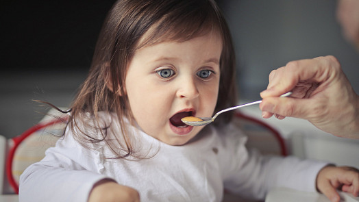 Nebezpečná dětská výživa obsahuje jed na krysy: Zboží je staženo z prodeje, výrobce hovoří o úmyslné otravě