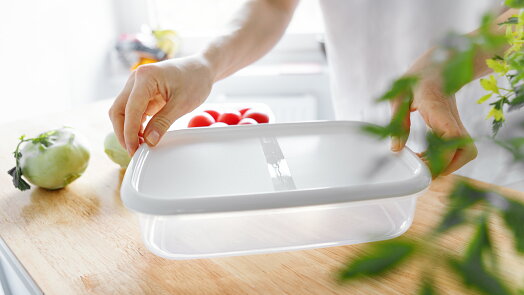 Jak odstranit zápach z plastových dóz: Pomůže soda, citron nebo věc, kterou byste jinak vyhodili