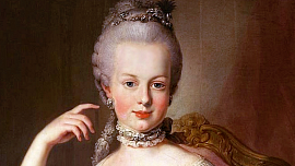 Královna Marie Antoinetta milovala croissanty, vodu si nechávala dovážet a pila ji s květy pomerančovníku