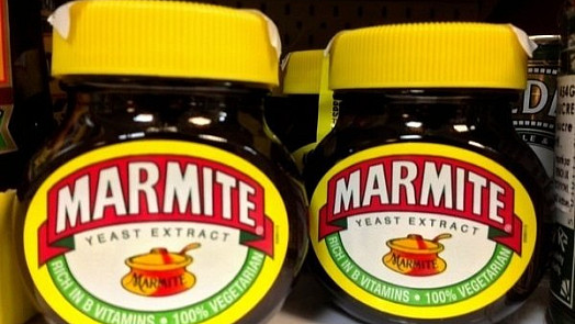 Britská pomazánka marmite: Chutná po kvasnicích, je plná vitaminu B a potěší i milovníky piva!