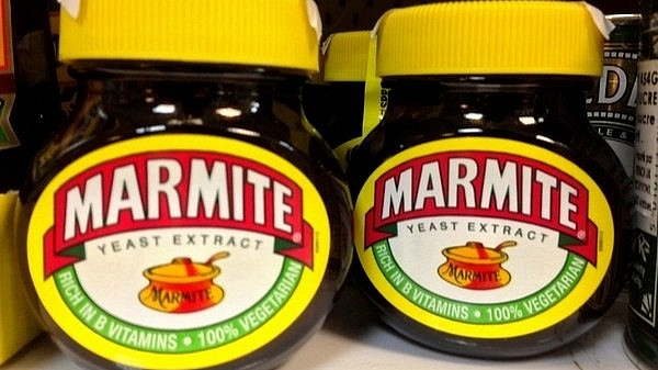 Britská pomazánka marmite: Chutná po kvasnicích, je plná vitaminu B a potěší i milovníky piva!