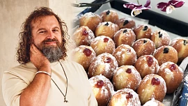 Jak na dokonale nadýchané koblihy podle Josefa Maršálka: Díky receptu i tipům od slavného cukráře se povedou úplně každému