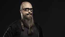 Vítěz MasterChef Česko 2022 Martin Pecina o své první kuchařce: Napsal jsem receptář nejen na neděli. Obyčejná jídla vařím jinak