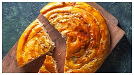 Zbylo vám maso z pečené husy? Připravte z něj lahodný sendvič, vydatnou polévku nebo božský slaný koláč