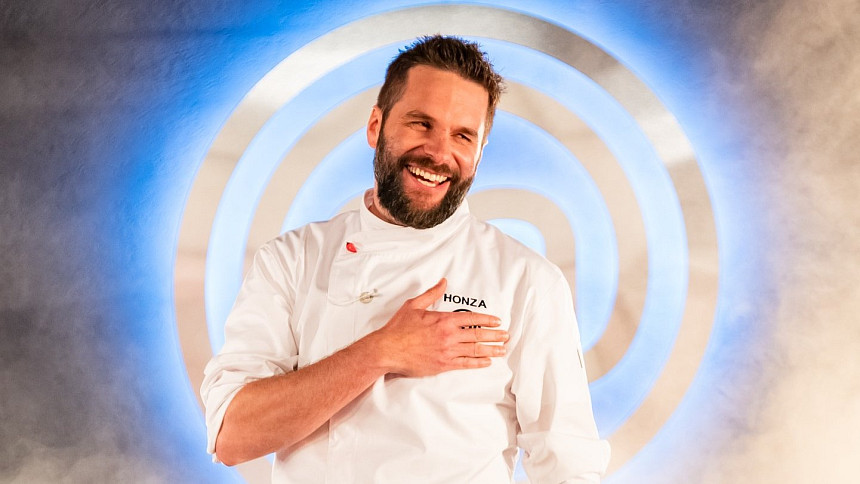 Honza Albrecht se stal dalším vítězem kuchařské show MasterChef Česko.