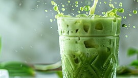 Matcha tonic je letním hitem kaváren: Osvěžující nápoj si doma připravíte za zlomek ceny, místo 140 vyjde na 10 Kč