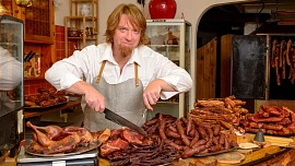 Skladování uzeného masa má svá pravidla: Balte ho do papírového sáčku, igelit jen v jednom případě, radí uzenář Plzák