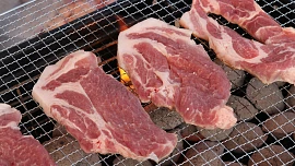 Letem masovým světem: Jak správně vybrat, uchovávat i mrazit vepřové maso? Zachování čerstvosti pomůže obyčejná folie