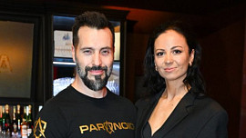 Václav Noid Bárta si potrpí na řízek s domácím bramborovým salátem: Jeho žena Eliška prozradila, čím je ten její tak odlišný