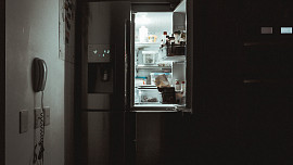 Je vaše lednice plná? Možná v ní máte těchto 9 potravin, které tam ale rozhodně nepatří!
