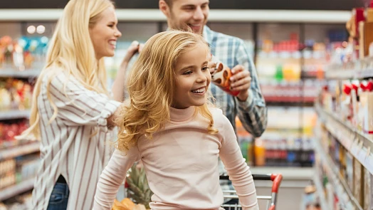 Přehled supermarketů, které zůstanou otevřené během svátků 5. a 6. července, a jak si poradit s online objednávkou