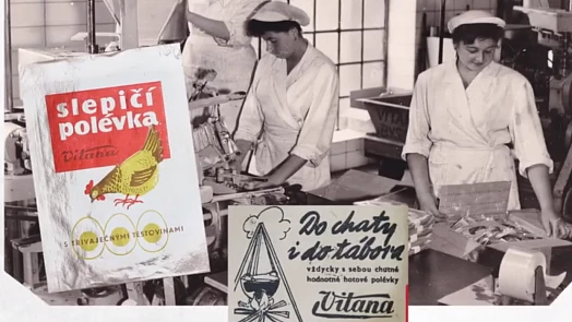 Retro okénko: Polévky ze sáčku stávaly 2 Kčs, děti milovaly písmenkovou, hrachovka se zase vylepšovala párkem