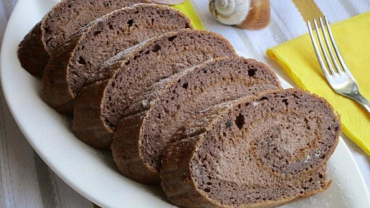 Úžasně čokoládová pařížská roláda: Tento moučník okouzlí každého, příprava přitom není vůbec složitá