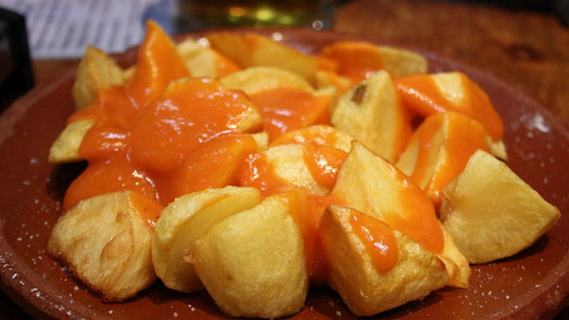 Patatas bravas: Dokřupava osmažené bramborové kostičky se neobejdou bez pikantní omáčky