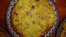 Trochu jiný bramborák - bez majoránky, zato často se sýrem. Vyzkoušejte bulharský patatnik