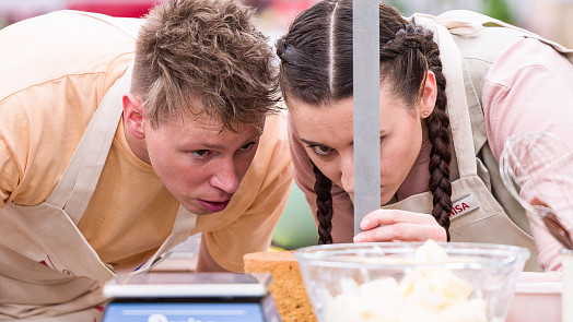 Světoznámý Red Velvet účastníkům Peče celá země zatopil: Došlo na slzy, objímání stromů i nepovedené cukrářské pokusy