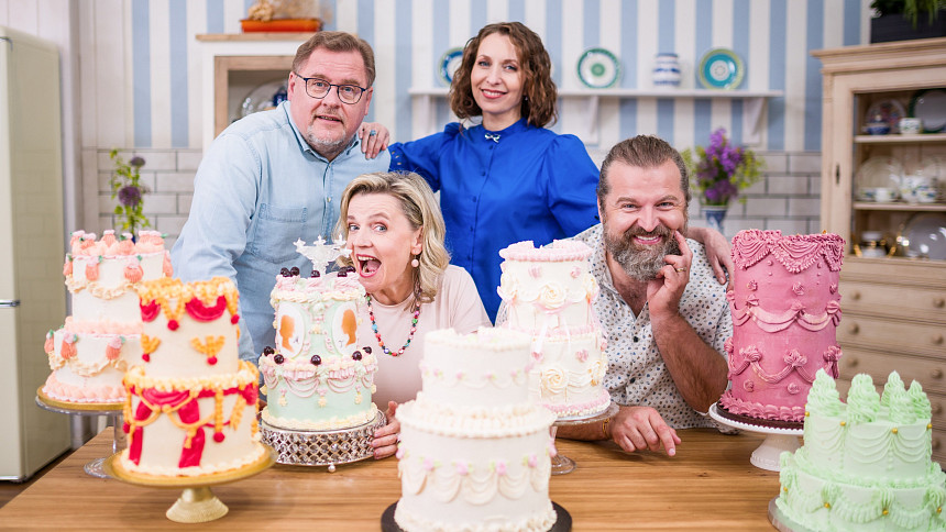 GALERIE: Peče celá země v romantickém duchu: Načančané vintage dorty oslnily krajkami, girlandami a něžnými barvami