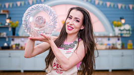 Vítězkou Peče celá země je Eliška: V dramatickém finále upekla dort, který vehnal Maršálkovi slzy do očí