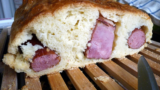 Znáte šoldru? Slaný „mazanec“ zpestří Velikonoce a potěší i milovníky masa