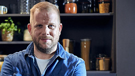 Jak doma připravit exkluzivní omáčku: Základem je dlouho tažený vývar, radí šéfkuchař Petr Hajný