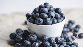 Pramen mládí přímo ve vaší kuchyni: 7 potravin, které zpomalí stárnutí