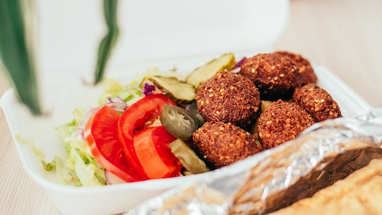 Poznejte slavný falafel: Malé smažené kuličky z Egypta si můžete připravit i doma