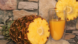Jak poznat zralý a nezkažený ananas? Kondici prozradí listy i vůně. Skladování doma pak pomůže trik s ananasovou šťávou