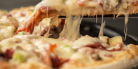 Je libo pizzu? Inspirujte se recepty na kynuté i nekynuté těsto