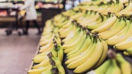 Pozor na banánový trik v obchodech! Zákazníci si radí, jak ušetřit, přitom jim hrozí pokuta 50 tisíc korun a ostuda jak řemen Pozor na banánový trik v obchodech! Zákazníci si radí, jak ušetřit, přitom jim hrozí pokuta 50 tisíc korun a ostuda jak řemen