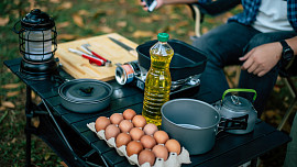 Nečekané trable na dovolené: Na cestu do kempu nezapomeňte přibalit vajíčka, těstoviny či konzervu