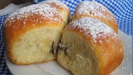 České kynuté buchty s tvarohovou náplní: Krásně nadýchané a provoněné vanilkou zachutnají každému