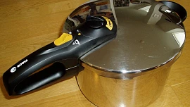 Máte doma tlakový hrnec? Nebo váháte, zda si jej pořídit? Vysvětlíme, proč a jak s ním správně vařit