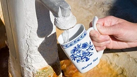 Karlovarské minerální prameny, které léčí: Ochutnat můžete horké Vřídlo, oblíbený pramen Mlýnský i chladnější Štěpánku