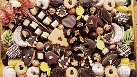 Ceny cukroví 2025: U Pohlreicha vychází kilo na 2105 Kč, Maršálek má vyprodáno a za 549 Kč pořídíte krabičku u amatérů