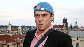 Láďa Hruška překvapuje: Reportáž o kuřecích kůžičkách bych natočil i dnes. Vždycky jsem měl svůj styl, říká