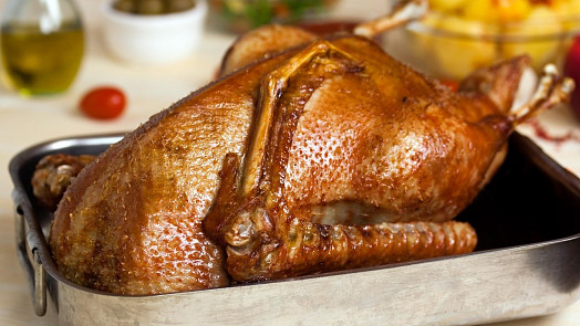 Kam a za kolik na husu v Praze? Těchto 7 restaurací nabízí parádní menu za zajímavé ceny, nebudete litovat