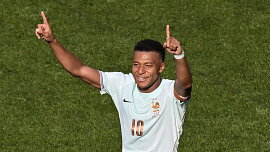 Kylian Mbappé má slabost pro speciální špagety, jinak jí šest menších jídel denně a hlídá si cukr
