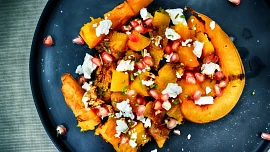 Dokonalé saláty z podzimní zeleniny nebo luštěnin. Dáte přednost dýni, řepě nebo čočce?