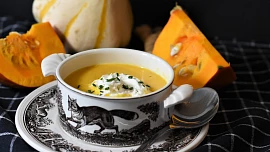 Nejlepší polévky v Praze: Kam na dýňový krém, kam na kyselo a kde dělají skvělý boršč?