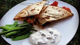 Mexická kuchyně dala světu perfektní plněné placky quesadillas. Takhle jednoduše se dělají