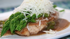 Zamilujte se do chřestu: Naučte se holandskou omáčku, se kterou je nejlepší