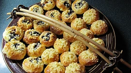 Nejlepší náplně do koláčů a buchet: Od tvarohové přes perníkovou až po kaštanovou