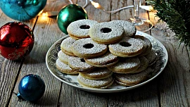 Pečeme sváteční linecké: 3 rady, jak tradiční cukroví dovést k dokonalosti